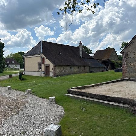Gite A La Ferme De Sainte Radegonde Lanneray Eksteriør bilde