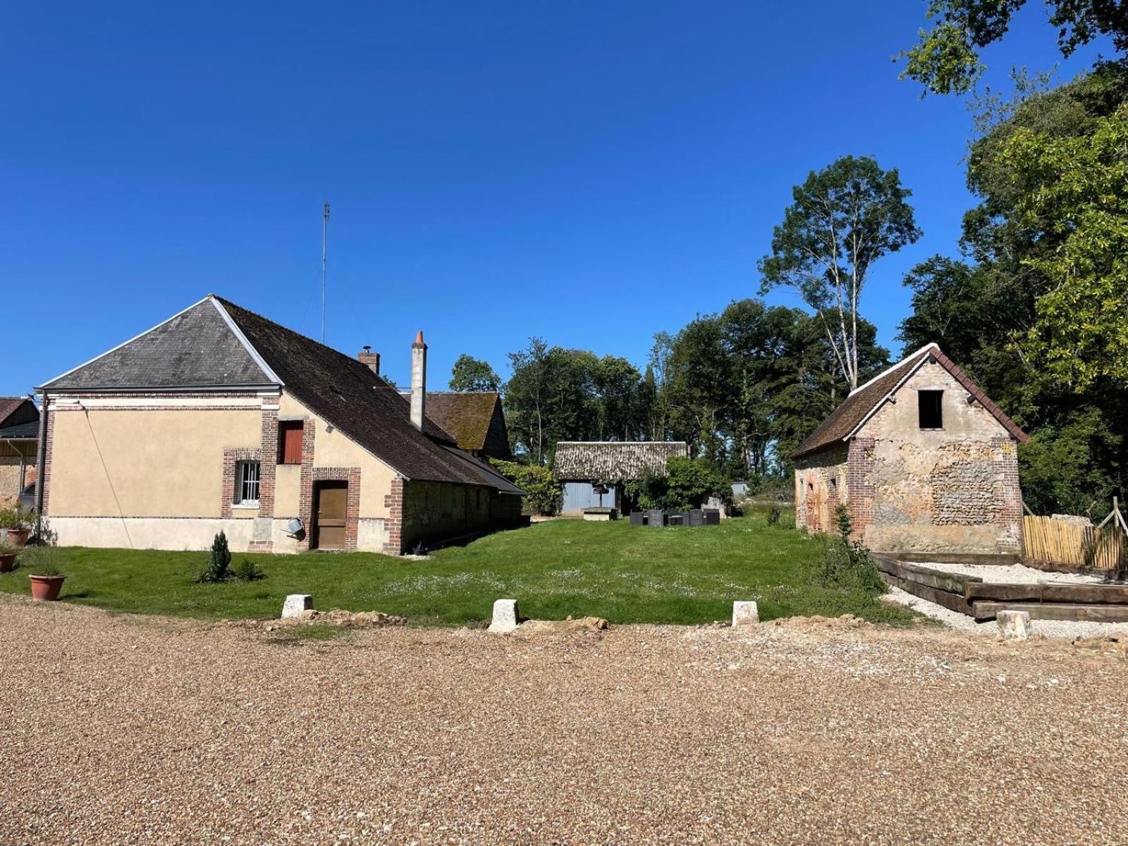 Gite A La Ferme De Sainte Radegonde Lanneray Eksteriør bilde